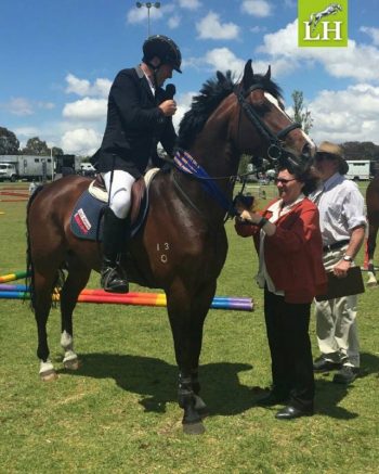 Oaks Volta wins Open 1.10m