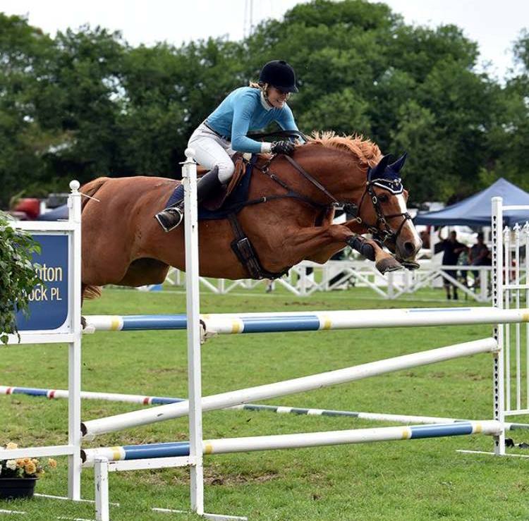 Airlie Robinson & Yallambis Corlandia